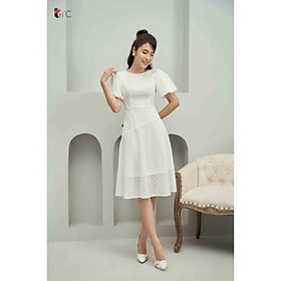 Đầm hoa thêu đục, tay bồng Tri