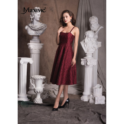 Đầm Dáng Xòe Hai Dây Đỏ Đô Hoa Nổi Maxivic M112204