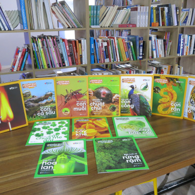 Bộ sách giúp trẻ khám phá thế giới tự nhiên:  ( 12 cuốn ) Khám Phá Tự Nhiên Quanh Em