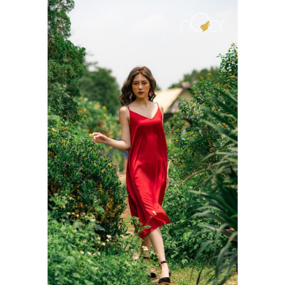 Váy Ngủ Lụa Hai Dây Suông Dáng Dài Cao Cấp Siêu Mát Cèdre Thương Hiệu nOor - NV557