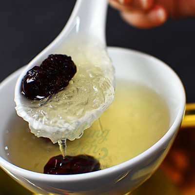 TỔ YẾN TINH CHẾ  2.5 GRAM KẾT HỢP VỚI TÁO ĐỎ HÀN QUỐC | THƯƠNG HIỆU YẾN SÀO NÀNG YẾN | Được đóng gói tiện lợi dễ dàng chế biến | Thành phần nguyên liệu vừa đủ cho 1 suất ăn bổ dưỡng | Giúp tăng cường sức đề kháng | Chống lão hoá | Ổn định đường huyết