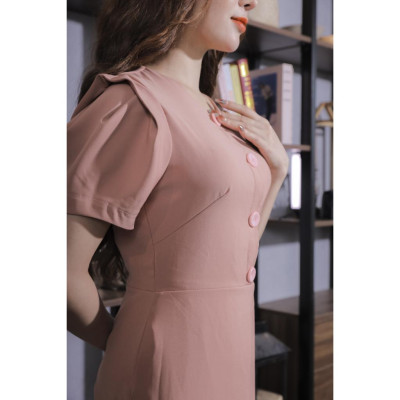 Váy Màu Nâu Cúc Trước Thanh Lịch 23V006 Cao Cấp Pi Style