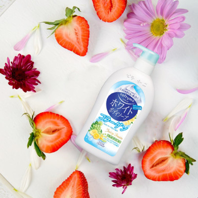 Sữa Tắm Dưỡng Trắng Mịn Da Chiết Xuất Collagen Kosé Softymo Body Soap (600 mL)