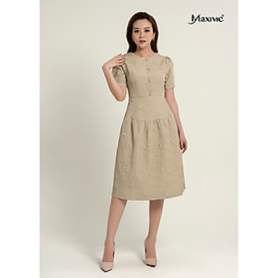 Đầm Kem Xòe Cổ Tròn Hoa Nổi Đính Nút Ngực Maxivic M01221002