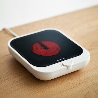 Bếp hồng ngoại mini Locknlock Mini infrared cooker EJI136IVY - Phù hợp tất cả loại nồi có đường kính 14cm - Mặt bếp bằng kính - Tự động tắt - 220V, 50Hz, 1300W - Hàng chính hãng