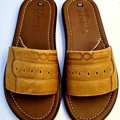 Dép quai ngang nam da bò 100%, quai 02 lớp da Bò Donavy cao cấp may full quai và đế rất chắc chắn DONAVY1MC