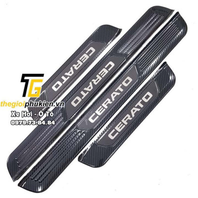 COMBO Nẹp bước chân và ốp chống trầy cốp Kia Cerato 2019-2021 vân Carbon