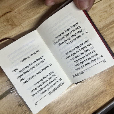 Kinh pháp cú  - khổ 8x11cm- tặng kèm bọc sách