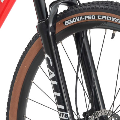 Xe đạp thể thao CALLI 8100 Khung carbon fiber, Module cao, phanh dầu thủy lực