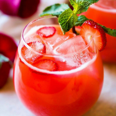 Siro dâu Déli - 1 lít - đậm đặc, chuyên dùng pha chế trà trái cây, soda