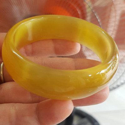 Vòng tay đá mắt mèo Vàng nhẹ Ni 56mm x  Cao 19mm x dầy 7mm Nữ 52kg - 59kg đeo màu nhẹ xinh tươi đẹp rẻ lắm chuẩn hợp nữ mệnh thổ mệnh kim mệnh thuỷ ạ