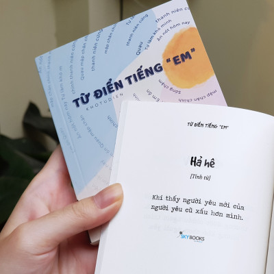 Sách Skybooks - Từ Điển Tiếng "Em" (Tặng Bookmark)