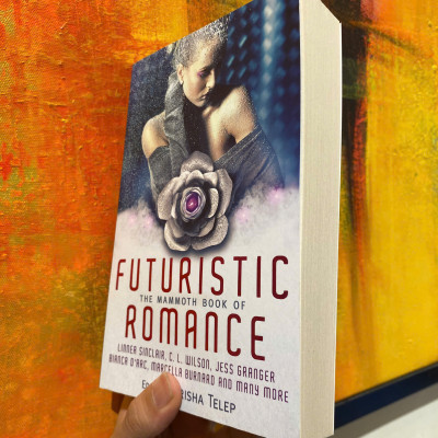 Sách - The Mammoth Book of Futuristic Romance by Trisha Telep/ Romance, Science Fiction English Book