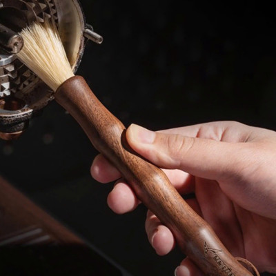 Cọ quét cà phê cán gỗ óc chó Feepie