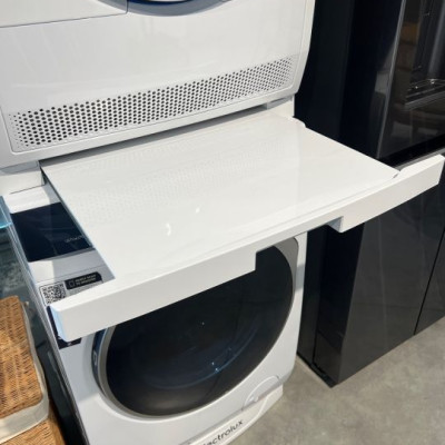 GIÁ ĐỠ GHÉP NỐI MÁY GIẶT VÀ MÁY SẤY ELECTROLUX CÓ KHAY KÉO – HÀNG CHÍNH HÃNG